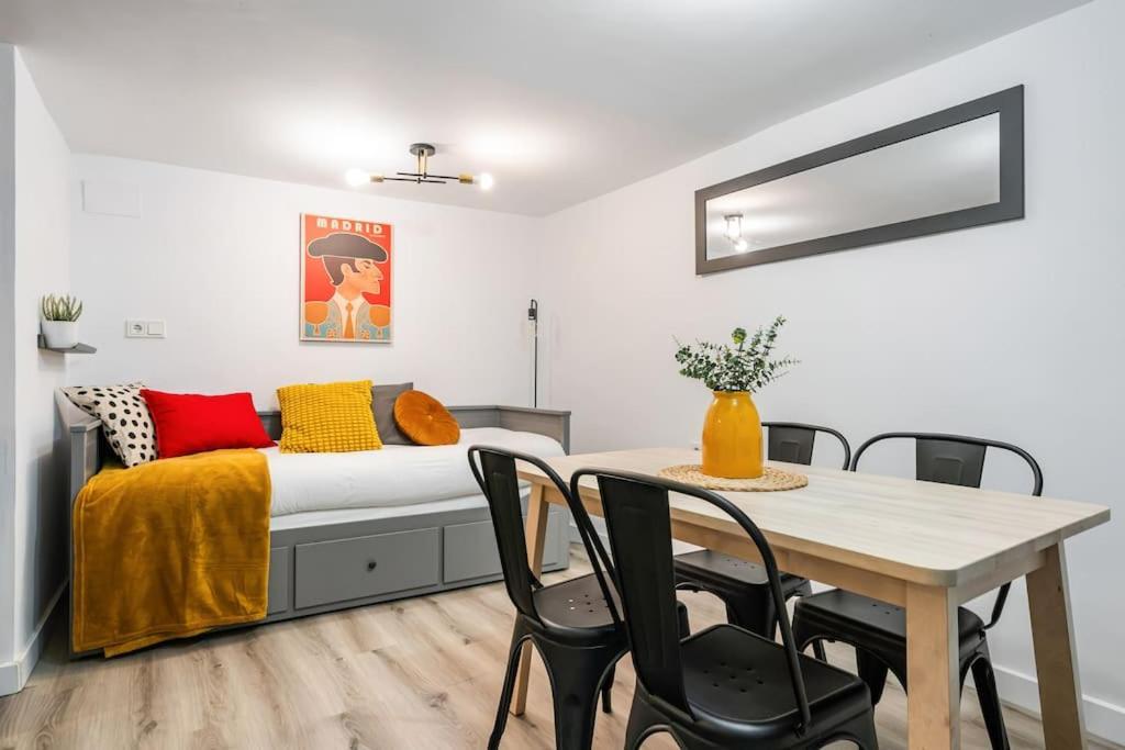 Acogedor Apto Tirso De Molina مدريد المظهر الخارجي الصورة